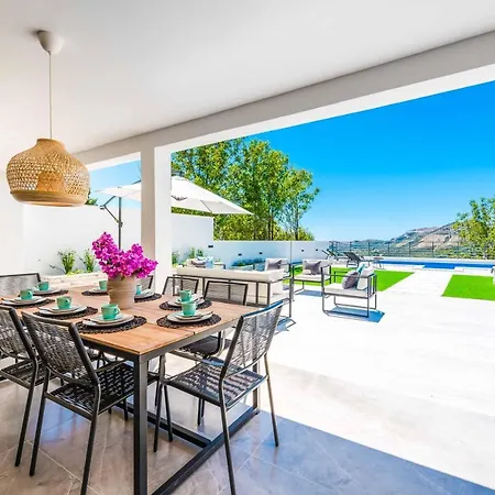 Sky High Villa Makose